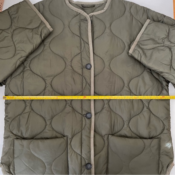 Aritzia Babaton Evergreen Quilted Liner Jacket in Gunmetal Green - Picture 8 of 13